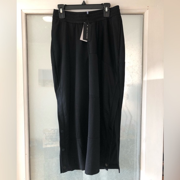 Mcq alexander mcqueen breathe appliquéd mesh panel satin midi skirt charcoal - Picture 3 of 11